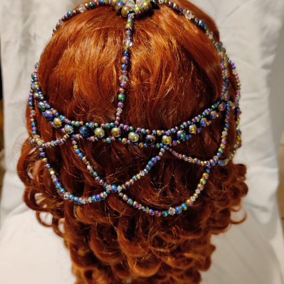 Beaded Head Piece made of Black glass beads with multi-colored coating. - Picture 3 of 4